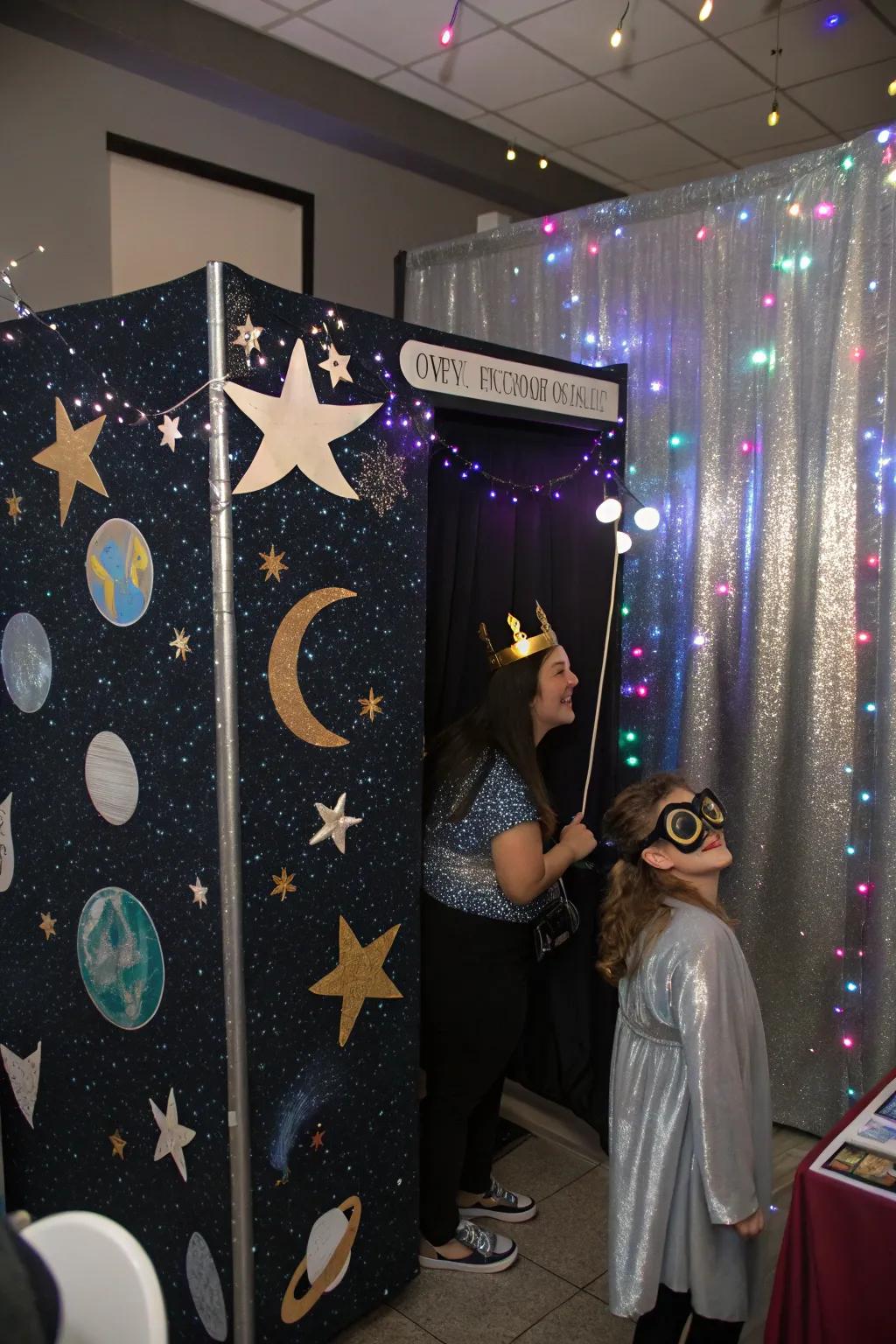 A heavenly photographic nook where visitors can record memorable mementos.