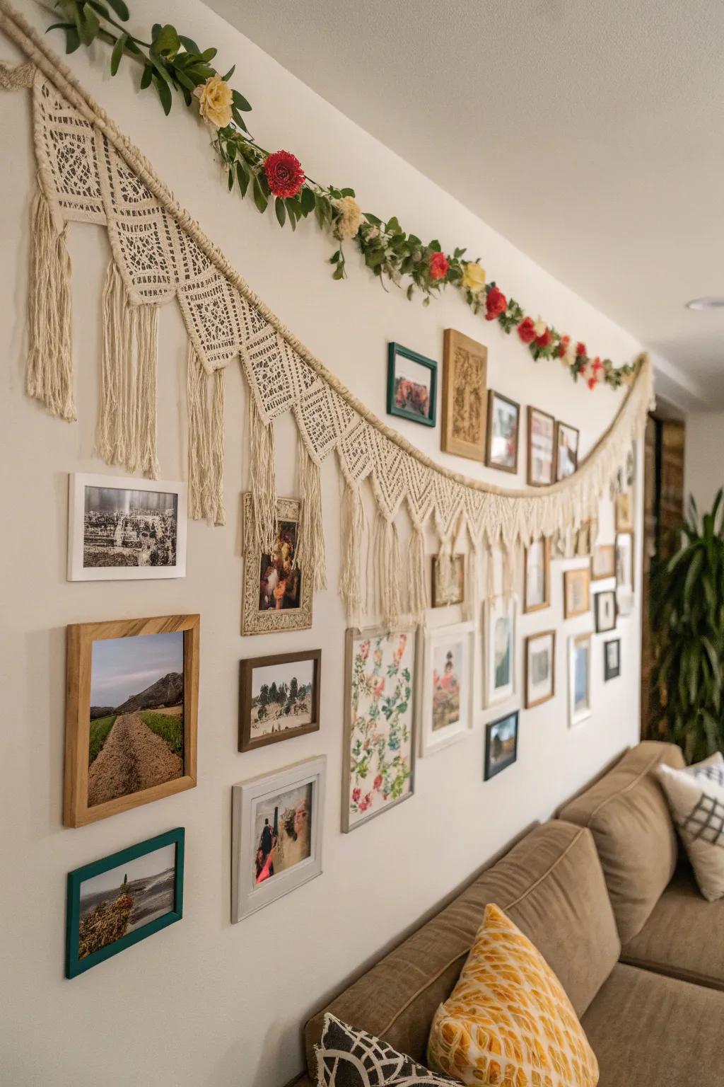 A photo wall with macrame and fabric garlands, offering an inviting boho-chic aesthetic.