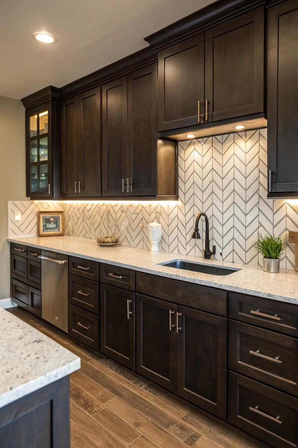 Stylish movement with a herringbone layout.