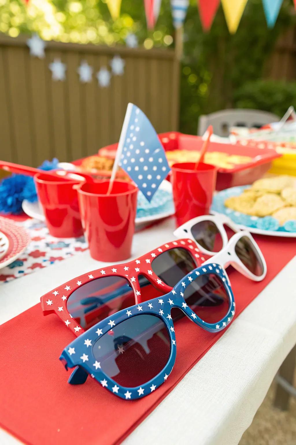 Patriotic sunglasses for a playful touch