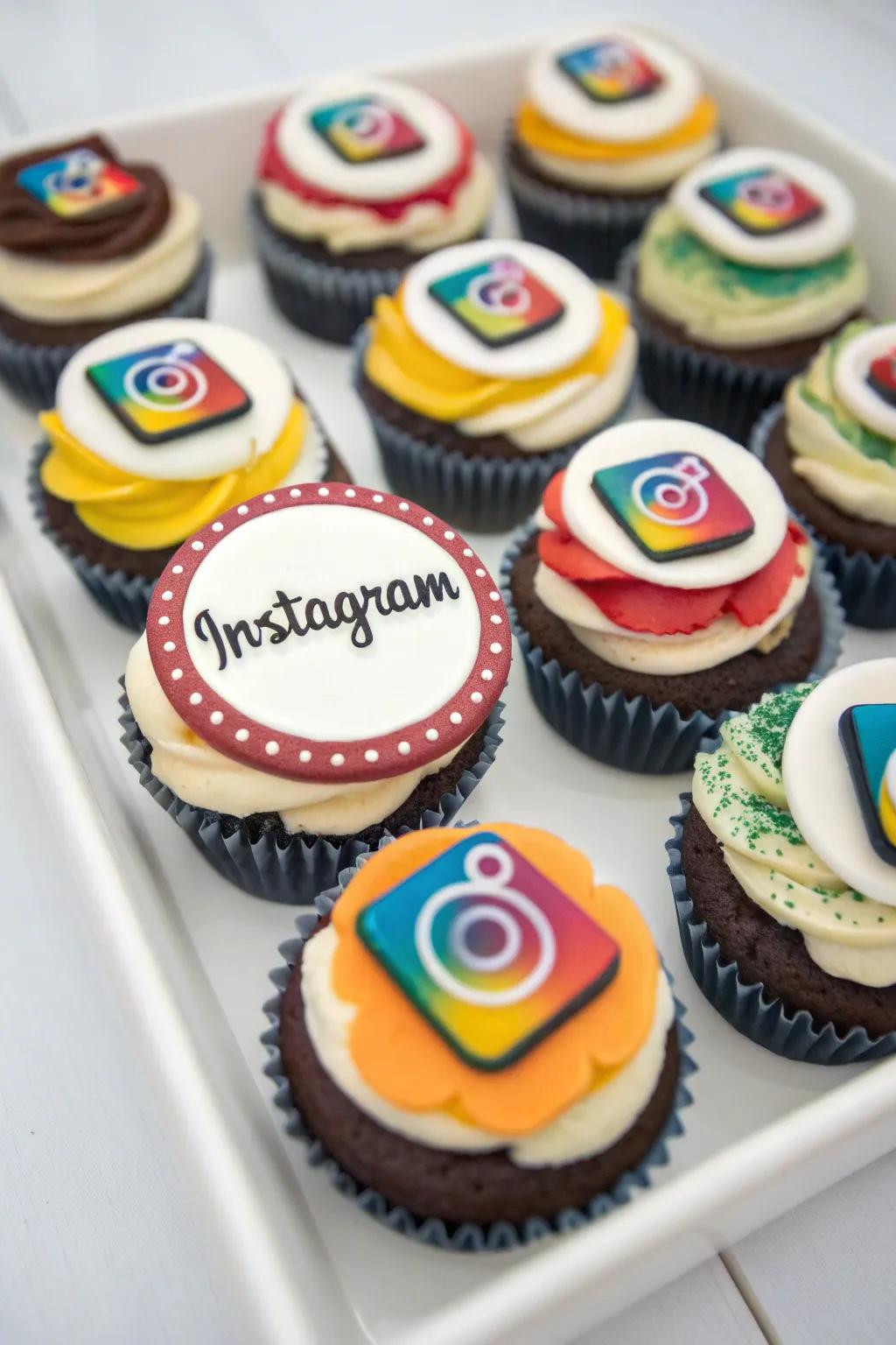 Scrumptious themed miniature cakes, a feast for both the eyes and the taste buds.