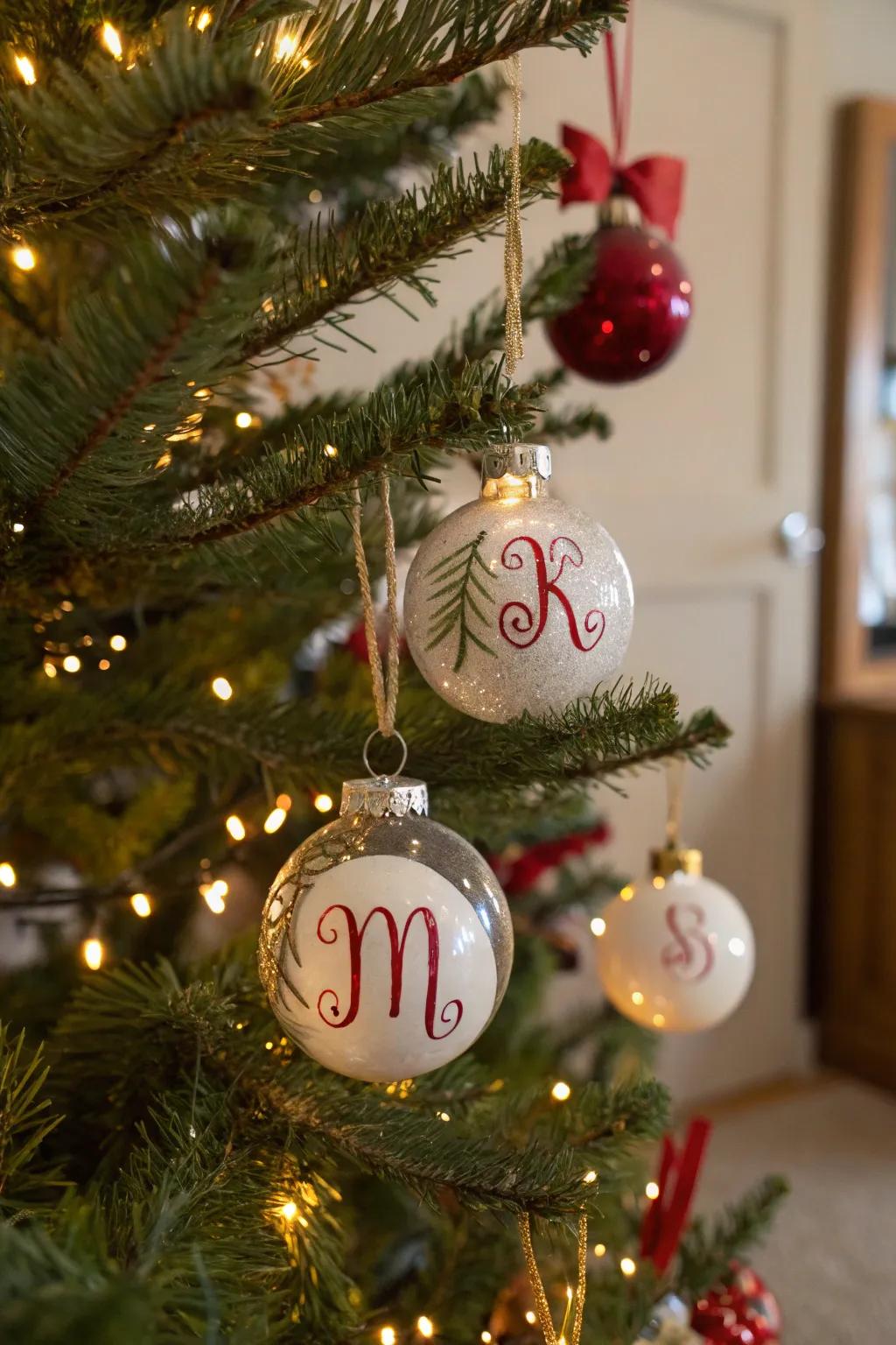 Personalized ornaments add a unique impression to your festive decorations.
