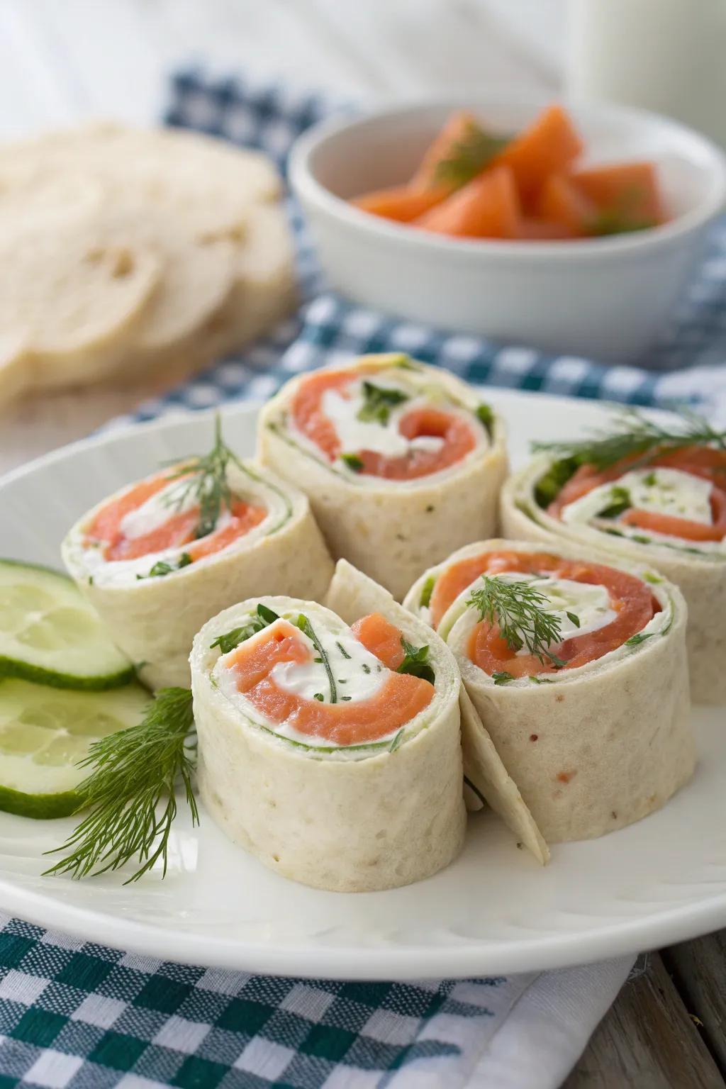 Smoked salmon wraps, a refreshing and easy-to-prepare picnic option.